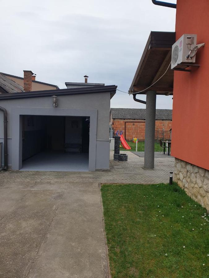 Apartman Sofia Zupanja Εξωτερικό φωτογραφία
