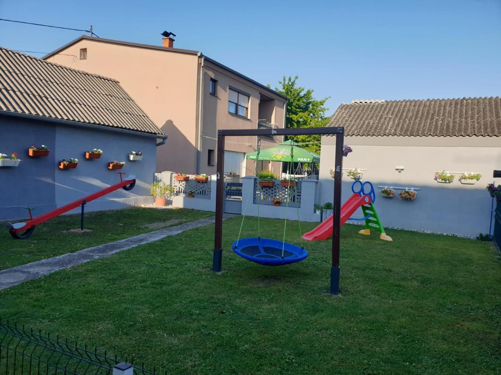 Apartman Sofia Zupanja Εξωτερικό φωτογραφία